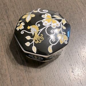 Vera Bradley Yellow Bird Octagonal Ceramic Trinket Box, 4 in wide, 1.5 in tall